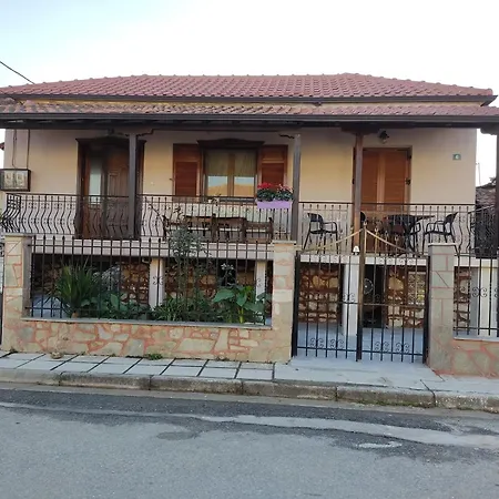 Maria's House 350m From The Sea * Ierissos